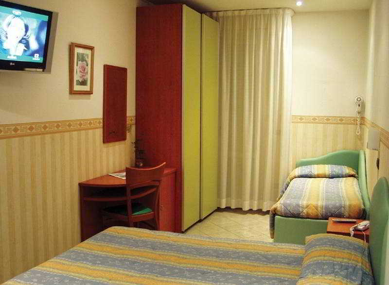רימיני Hotel Scarlet מראה חיצוני תמונה