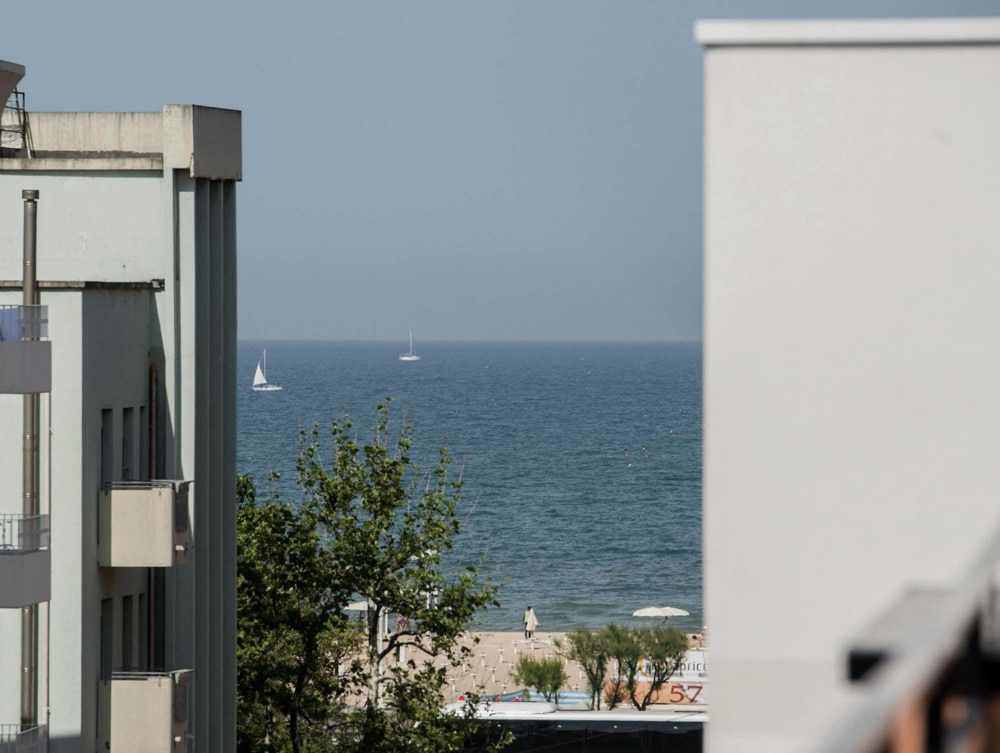 רימיני Hotel Scarlet מראה חיצוני תמונה